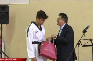 Πέτροβιτς: Βράβευσε τον διακριθέντα μαθητή στην Βαλκανική Μαθηματική Ολυμπιάδα