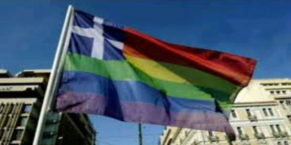 Ξέσπασε η εβρίτισσα Δεκανέας ΕΠΟΠ που τίμησε την ελληνική σημαία: “ΝΤΡΟΠΗ ΚΑΙ ΑΙΣΧΟΣ”