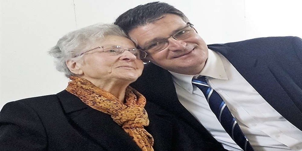 Η συγκινητική ανάρτηση του Αντιπεριφερειάρχη Δημήτρη Πέτροβιτς για τη μητέρα του