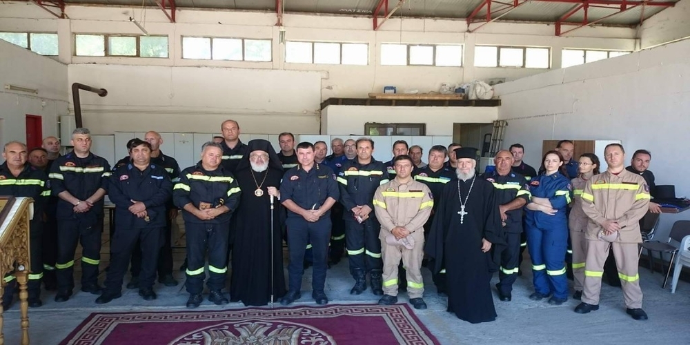 Επίσκεψη και αγιασμό στην Πυροσβεστική του Σουφλίου ο Μητροπολίτης κ.Δαμασκηνός