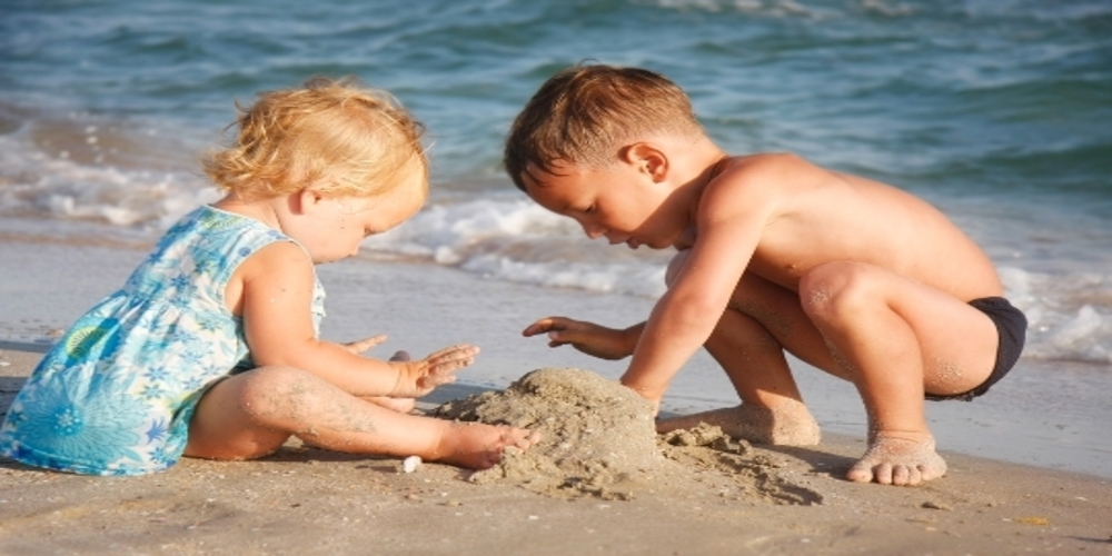Πως να καθαρίσετε τα πόδια του παιδιού από την άμμο. Άλλα 13 tips παραλίας