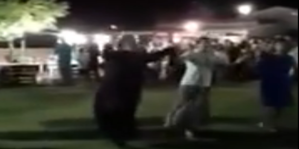 Ιερέας σέρνει το χορό σε Πανηγύρι στην Αλεξανδρούπολη και ξεσηκώνει (video)