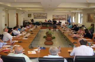 Συνάντηση της παράταξης του δημάρχου Βαγγέλη Λαμπάκη “Πόλη και Πολίτες”. Τι συζήτησαν