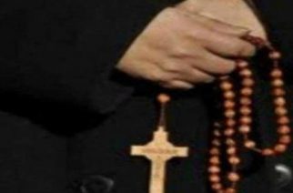 Ορεστιάδα: Παρίστανε την μοναχή πουλώντας παράνομα εικόνες, σταυρούς και κομποσχοίνια αλλά συνελήφθη