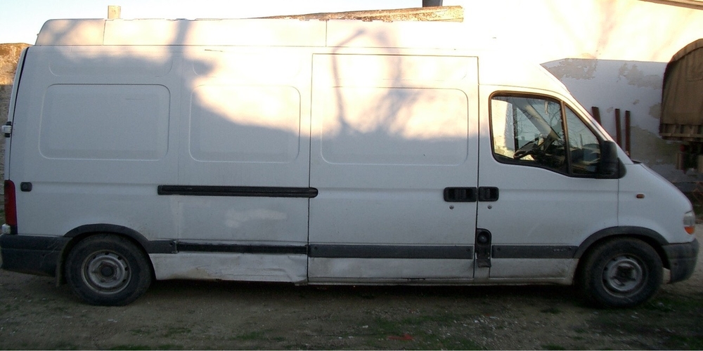Συνελήφθη Βούλγαρος στο Μικρό Δέρειο με… στιβαγμένους σε φορτηγάκι 43 λαθρομετανάστες