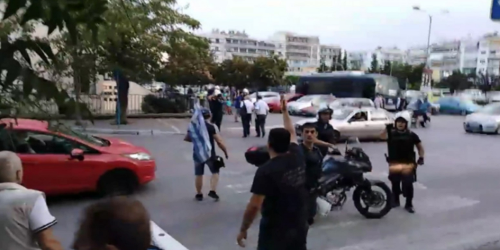 ΒΙΝΤΕΟ: «Επίθεση» σε βουλευτή του ΣΥΡΙΖΑ στην Καβάλα για το Σκοπιανό