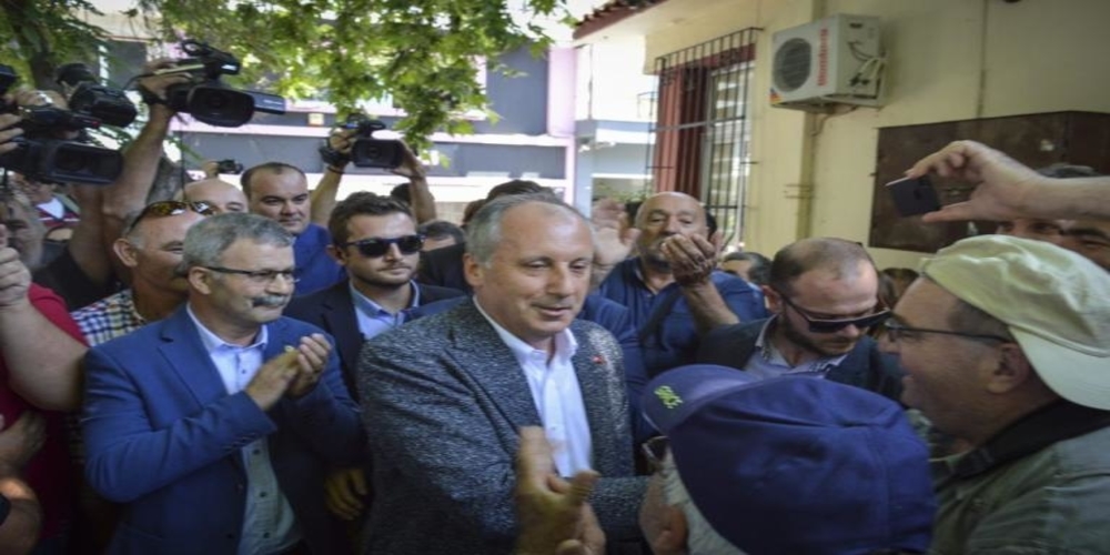 Hurriyet: Οι Έλληνες δεν άφησαν Τούρκους βουλευτές και δημοσιογράφους να περάσουν τα σύνορα