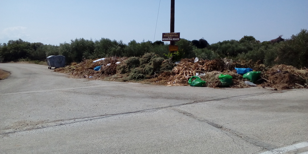 Καταγγελία: Τόνοι σκουπιδιών στην παραλία Μεσημβρίας. Ο δήμος Αλεξανδρούπολης που είναι;