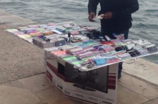 Αλεξανδρούπολη: Συνέλαβαν 32χρονο πλανόδιο πωλητή για παρεμπόριο, αφού δεν είχε άδεια