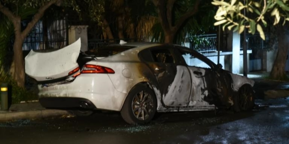 Έκρηξη και καταστροφή στο αυτοκίνητο εκδότη που έχει σχέσεις με τον Έβρο (ΒΙΝΤΕΟ)