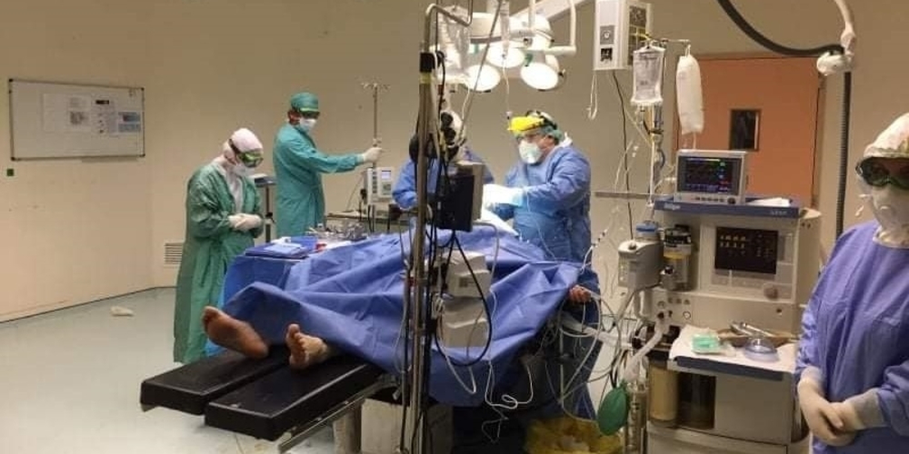 Η πρώτη νευροχειρουργική επέμβαση σε συνθήκες κορονοϊού, πραγματοποιήθηκε επιτυχώς στο Πανεπιστημιακό Νοσοκομείο Αλεξανδρούπολης