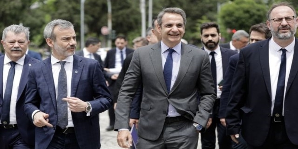 Συνάντηση του δήμαρχου Θεσσαλονίκης Κωνσταντίνου Ζερβά με τον πρωθυπουργό Κυριάκο Μητσοτάκη στο δημαρχείο Θεσσαλονίκης, 26 Μαΐου 2020.