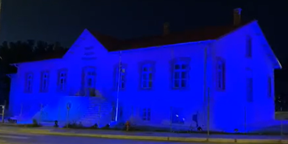 Αλεξανδρούπολη: Φωταγωγήθηκε απόψε το “παλαιό Νοσοκομείο (Μουσικό Γυμνάσιο) για την Παγκόσμια Ημέρα Νοσηλευτών