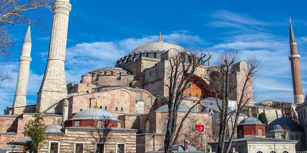 Αγία Σοφία: Οι Τούρκοι αποφάσισαν να ανοίξει ο δρόμος για να γίνει τζαμί
