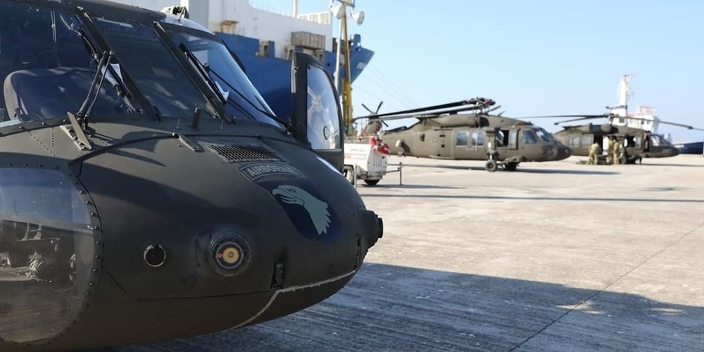 Αλεξανδρούπολη: Συναρμολογήθηκαν και “πέταξαν” για Ρουμανία τα μισά αμερικανικά ελικόπτερα (ΒΙΝΤΕΟ)