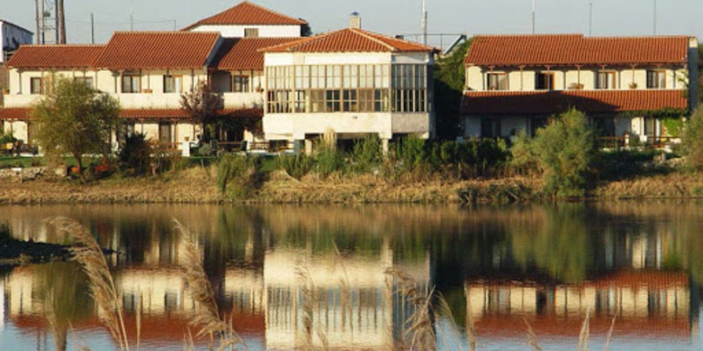 Σουφλί: Επαναδημοπρατείται το ξενοδοχείο “ΘΡΑΣΣΑ” στη λίμνη Τυχερού απ’ τον δήμο – Οι όροι