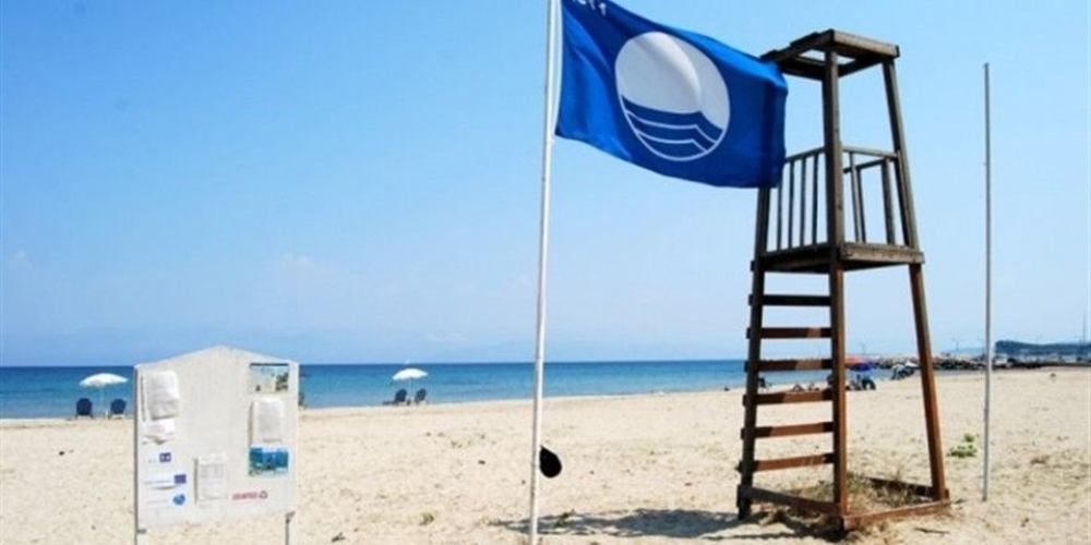 Αλεξανδρούπολη: Έπρεπε να έχει τουλάχιστον 6 “Γαλάζιες Σημαίες”, λόγω έλλειψης ναυαγοσωστών έμενε με… μία