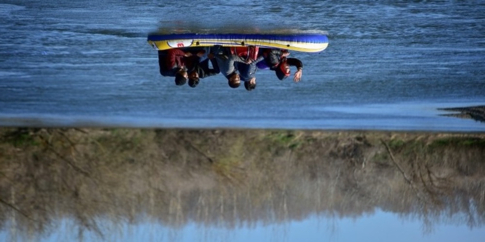 Έβρος: Οι Αρχές ερευνούν τέσσερις ΜΚΟ, για… περίεργα κόλπα με λαθρομετανάστες στο ποτάμι