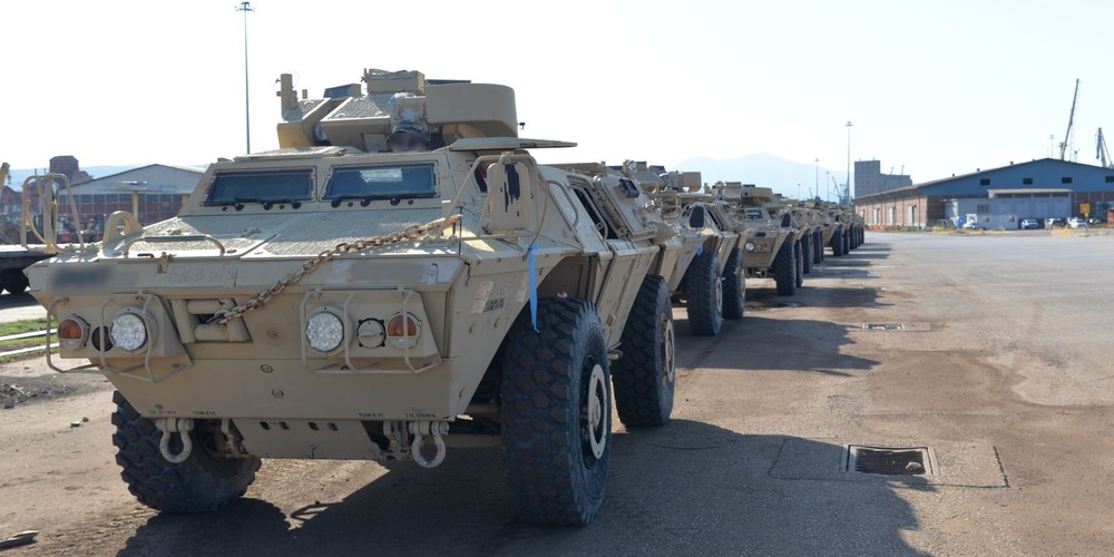 Αλεξανδρούπολη: Έφτασαν 51 Τεθωρακισμένα Μ117 για στρατιωτικές μονάδες του Έβρου, απ’ τη βοήθεια των Αμερικανών