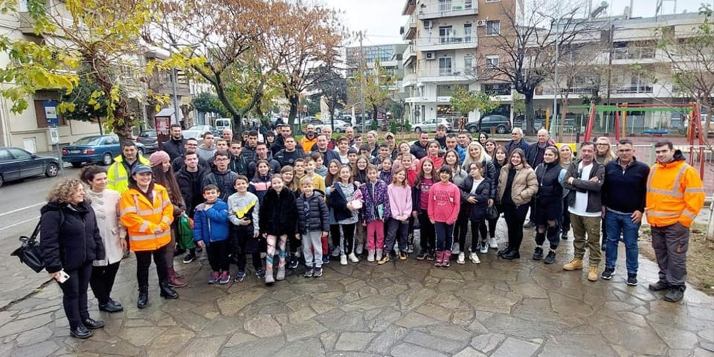 Αλεξανδρούπολη: Δεντροφύτευση από 8 σχολεία στο κέντρο της πόλης, μετά από κάλεσμα του δημάρχου Γ.Ζαμπούκη
