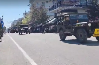 Ορεστιάδα: Ξεχωριστό χρώμα έδωσαν στη χθεσινή παρέλαση 8 ιστορικά στρατιωτικά οχήματα (ΒΙΝΤΕΟ)