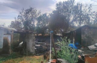 Σουφλί: Φωτιά σε αυλή σπιτιού στο Τυχερό. Κίνδυνος επέκτασης λόγω ανέμων